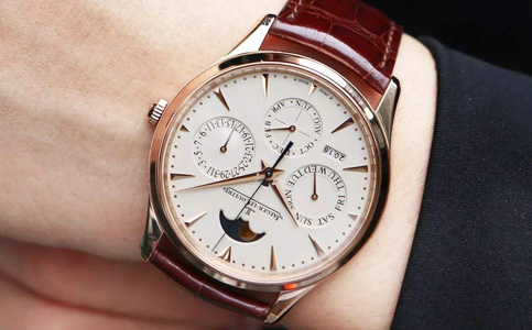 長(zhǎng)沙積家手表官網(wǎng)旗艦店維修（積家手表表蒙起霧怎么處理）