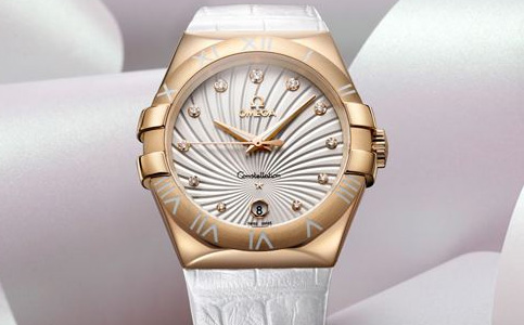 濟(jì)南亨得利手表維修中心（歐米茄表盤出現(xiàn)生銹）