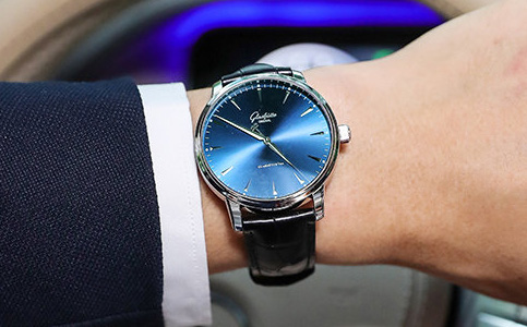 格拉蘇蒂天津維修店(快速解決格拉蘇蒂手表停走)