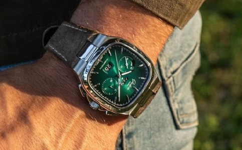 格拉蘇蒂維修網(wǎng)點(diǎn)服務(wù)(解決手表表殼生銹的技巧)