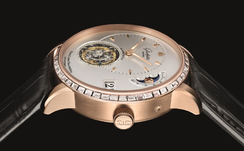 格拉蘇蒂售后手表地址(處理手表表蒙破裂的技巧)